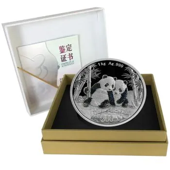 1 Kilo Silbermünze China 2026 Panda in Polierter Platte mit irisierender Farbveredelung, großformatige Sammlermünze in Box mit Zertifikat, detailreiches Panda-Motiv.