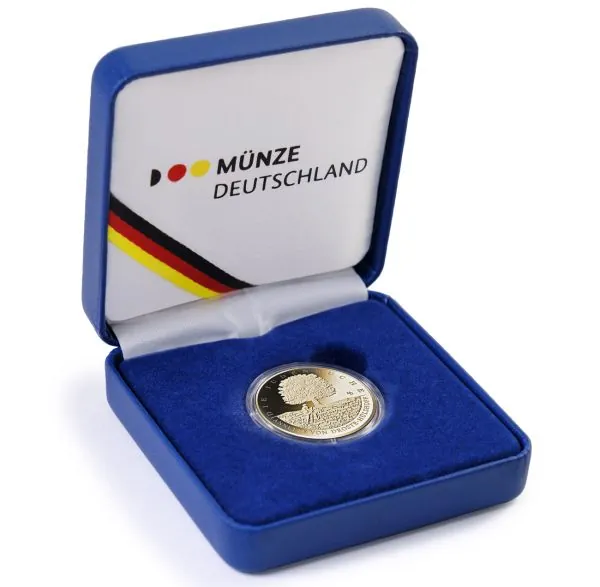 „Deutschland 100 Euro Gold Gedenkmünze 2025, Motiv: Aus dem Leben eines Taugenichts, dritte Ausgabe der Serie Meisterwerke der Deutschen Literatur, Vorderseite mit Bundesadler, Rückseite mit künstlerischer Darstellung aus dem Werk, Auflage 66.000 Stück, P