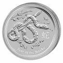 Australische 10 Unzen Silbermünze aus dem Jahr 2013 aus der Lunar Serie II. Die Motivseite zeigt eine Schlange, die sich um einen Ast windet, sowie das chinesische Schriftzeichen für Schlange und die Bezeichnung Year of the Snake. Die Vorderseite zeigt da